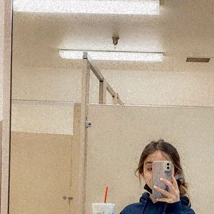 Meet your Posher, Ava